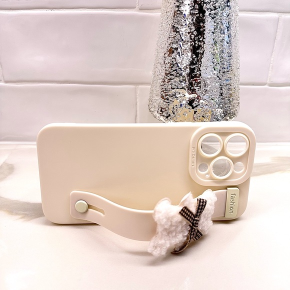 iPhone 14 Pro Max Case - Picture 4 of 4